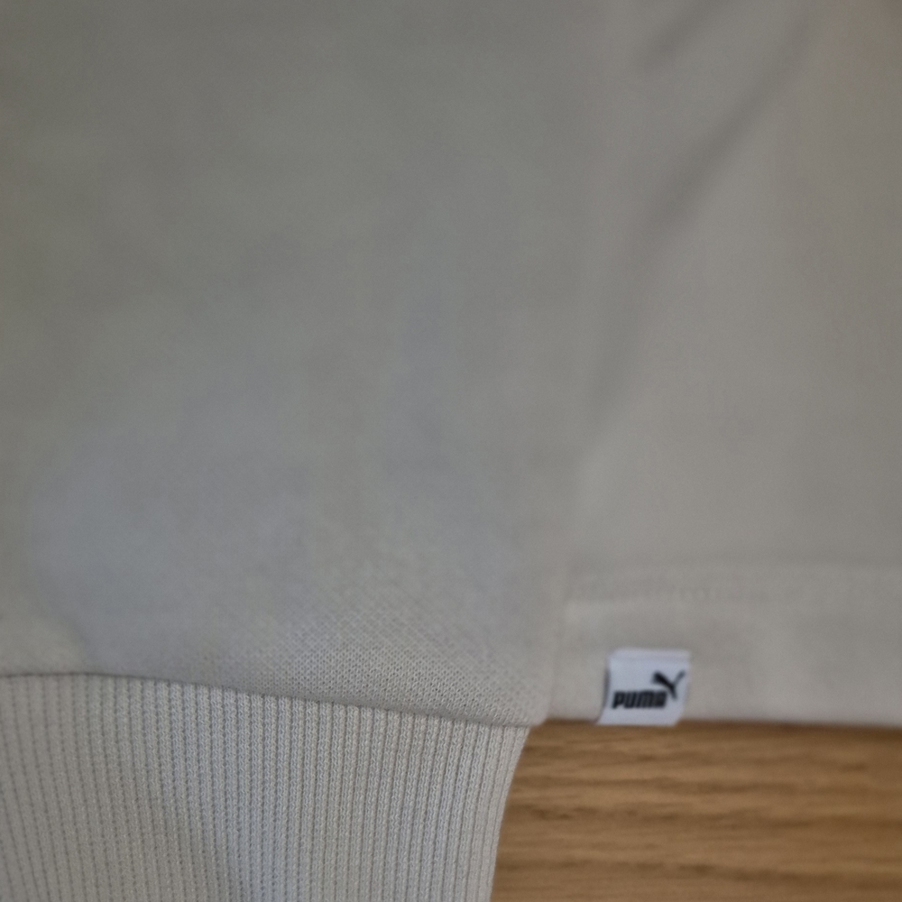 Puma Women's Medium Cream Patch Logo Crewneck Sweatshirt NWT - Picture 7 of 7